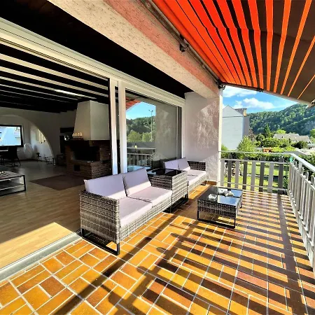 Apartment Traumaussicht Kamin Balkon Burgblick 65 Zoll Tv Netflix Sky Joyn Lindenplatz Bullay
