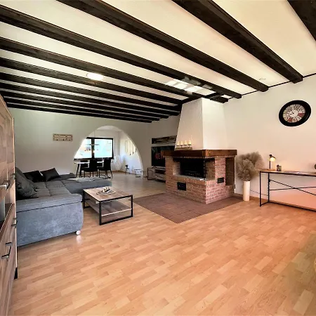 Traumaussicht Kamin Balkon Burgblick 65 Zoll Tv Netflix Sky Joyn Lindenplatz *