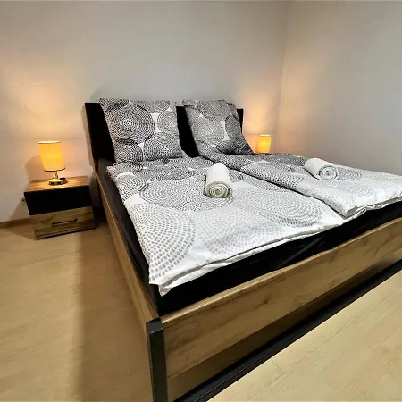 アパート Traumaussicht Moselblick Kamin Balkon Burgblick 65 Zoll Tv Waipu Lindenplatz ブライ