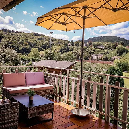 Traumaussicht Kamin Balkon Burgblick 65 Zoll Tv Netflix Sky Joyn Lindenplatz Bullay