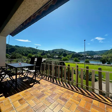 Daire Traumaussicht Kamin Balkon Burgblick 65 Zoll Tv Netflix Sky Joyn Lindenplatz Bullay