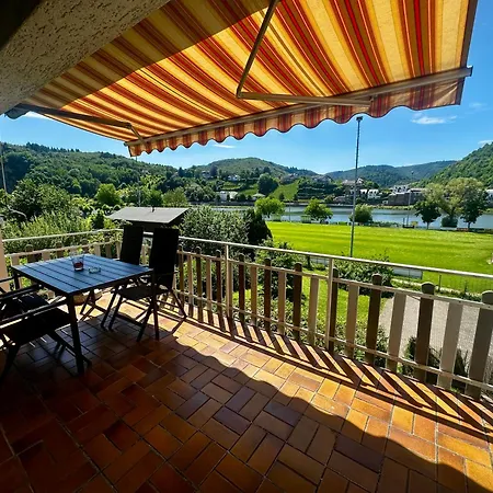 Lejlighed Traumaussicht Kamin Balkon Burgblick 65 Zoll Tv Netflix Sky Joyn Lindenplatz *