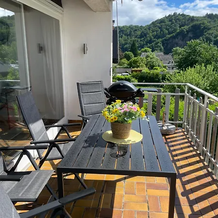 Traumaussicht Kamin Balkon Burgblick 65 Zoll Tv Netflix Waipu Lindenplatz