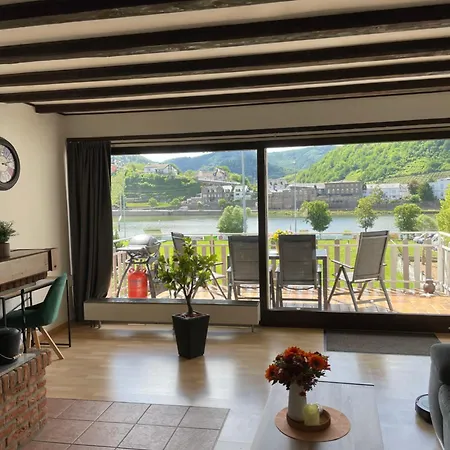 Traumaussicht Kamin Balkon Burgblick 65 Zoll Tv Netflix Waipu Lindenplatz Apartment Bullay